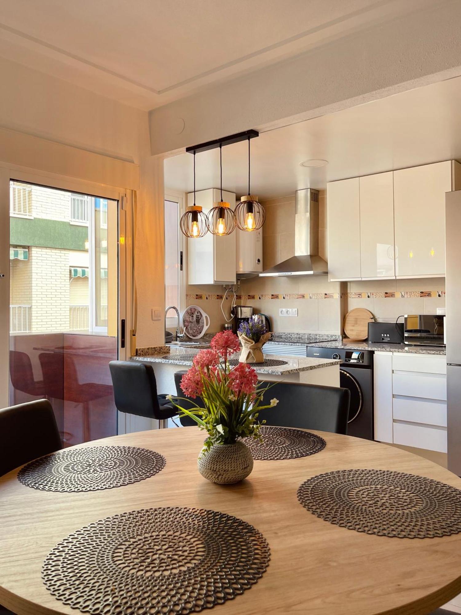Piso Muy Cerca De La Playa Con Parking Apartment ซานตาโปลา ภายนอก รูปภาพ