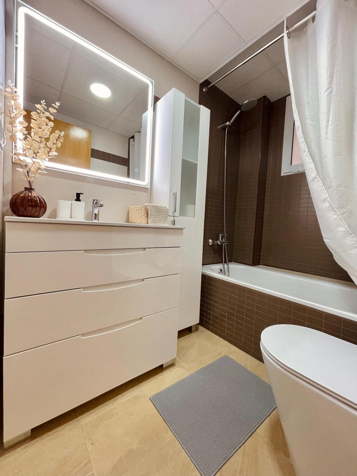 Piso Muy Cerca De La Playa Con Parking Apartment ซานตาโปลา ภายนอก รูปภาพ